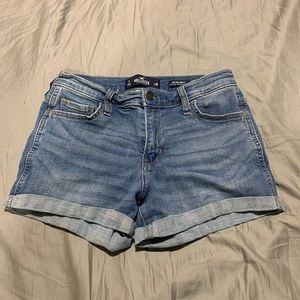 Women Jean shorts, blue, from hollister, not high waisted